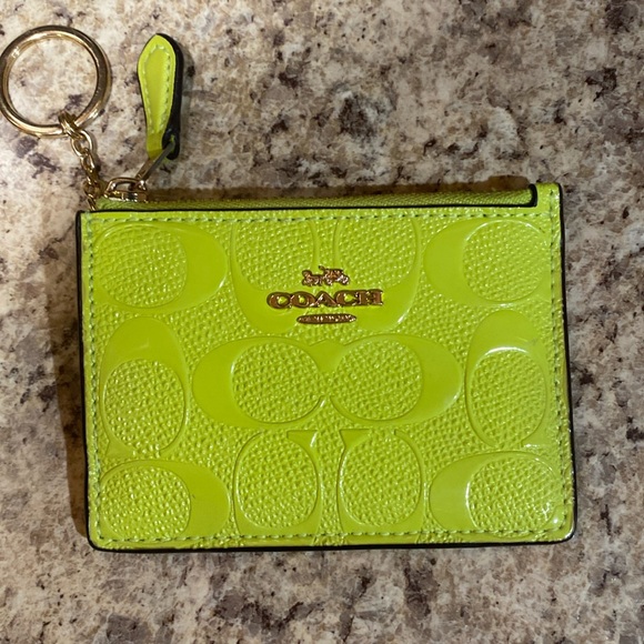 Coach Handbags - 🟡COACH WALLET🟢